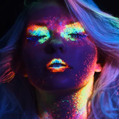 UV #004