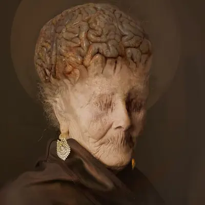 ALL HAIL THE QUEEN!