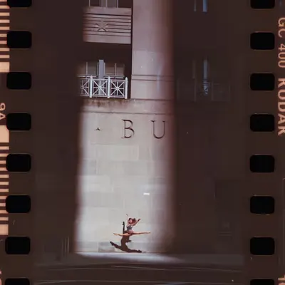 • 35mm Exposed • Build