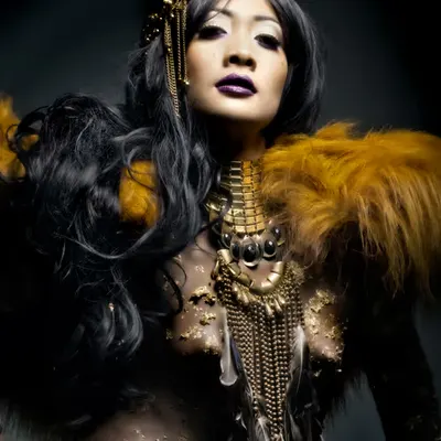 “Body Paint Elegance”