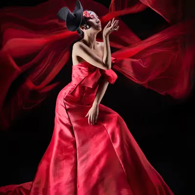 RED MYSTIQUE - IN THE SHADOWS A MONSTER CALLED - OR ANGEL