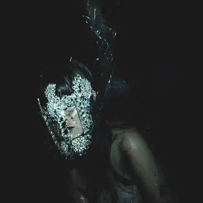 After Dark with Svala N°1 