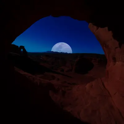 Delicate Arch Moon Rise