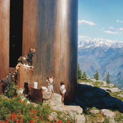 Travel Monument