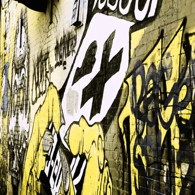 MM | Photography | that yellow alley