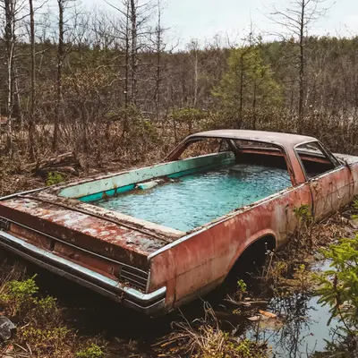 NO PARKING IN SHALLOW WATER