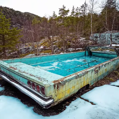 NO PARKING IN SHALLOW WATER