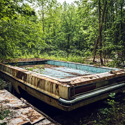 NO PARKING IN SHALLOW WATER