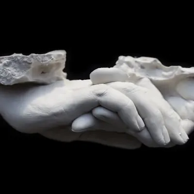 Gesture • 4