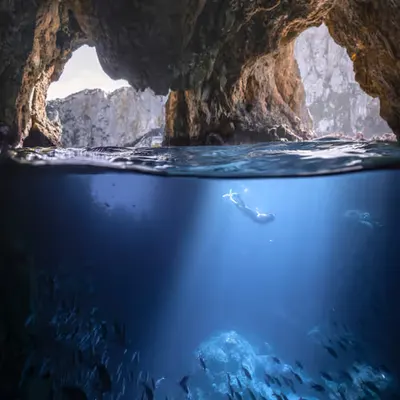 Hypnotic Sea