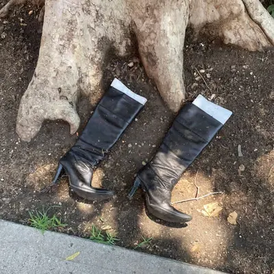 👢👢
