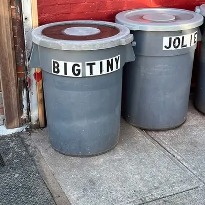 🗑️ 🗑️