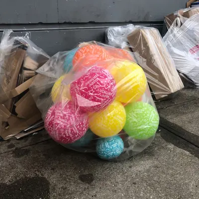 🎈🚮