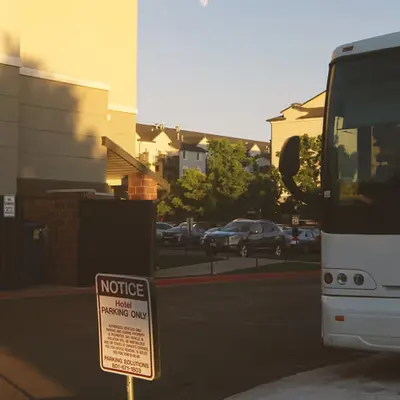 Hotel Parking