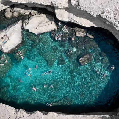 HOLE