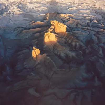 Shadow of the Spires