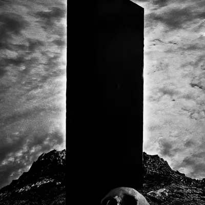 MONOLITHIC