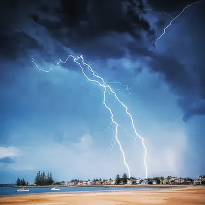 Bolt From The Blue #1/25