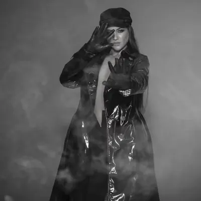 BLACK & WHITE