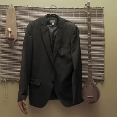 HUMAN POCKET SUPERIOR TO HIS BODY