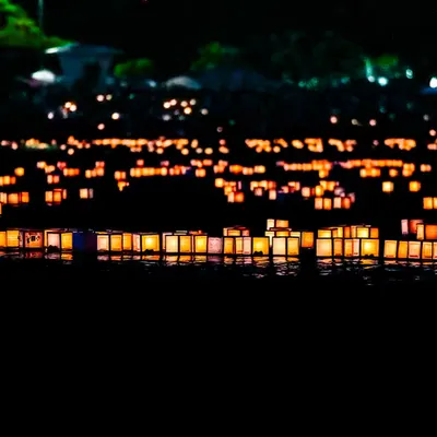 Twilight Lanterns Float Away