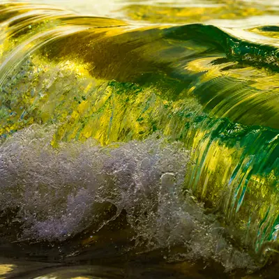 Luminous Wave