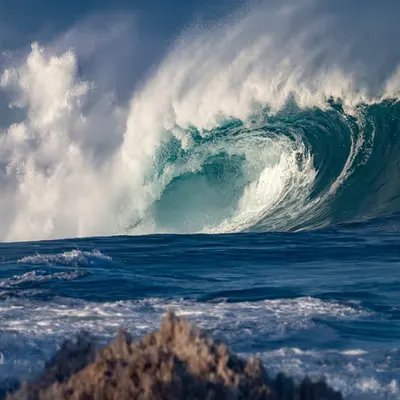 Ke Kai Mana ("The Powerful Sea")