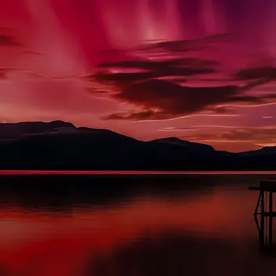 Lakeside Aurora