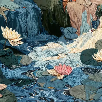Unfolding Falls at the Meeting Point