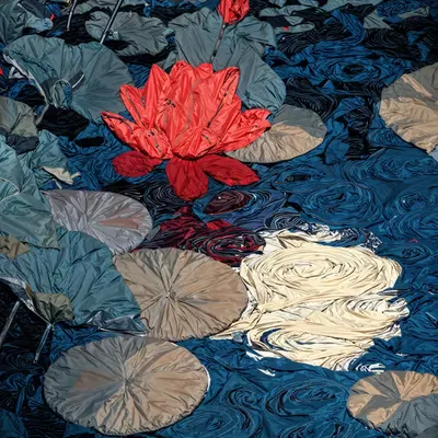 Worn Red, Reflections Swirling