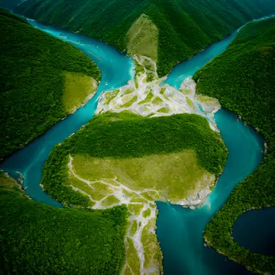 Geodetic River