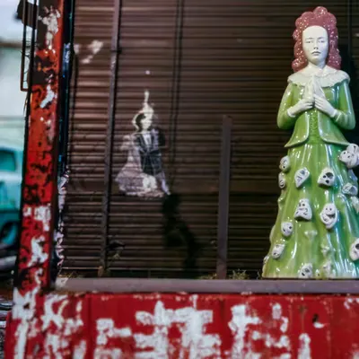 our lady of the loading bay 1:1 detail
