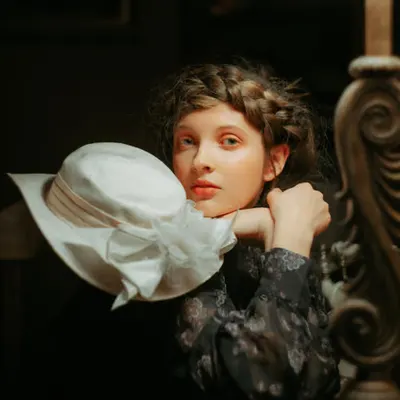 "Victorian Aura"