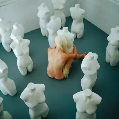 "Mannequin Depressive"