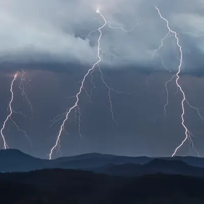 Lightning Strikes Thrice #28/34