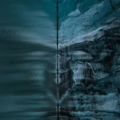 mirrored floe.